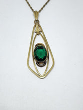 Vintage 12k Yellow Gold Filled Oval Green Cubic Zirconia Wire Pendant Necklace