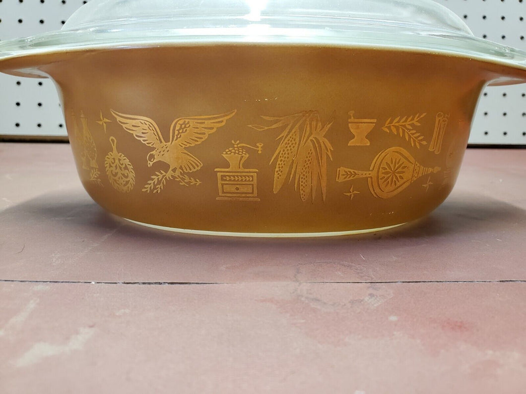 Vintage Pyrex 1 1/2 Qt. Oval Divided Casserole Dish With Lid, Early American