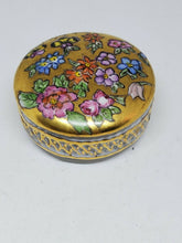 Vintage RomAmerica Romania Fine Porcelain Hand Painted Trinket Box Signed