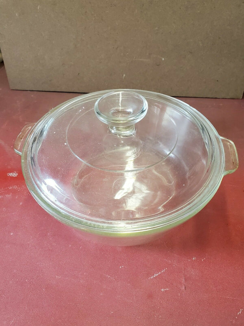 PYREX: CLEAR GLASS, CASSEROLE DISH / BOWL #019, 20oz w/LID 681-C